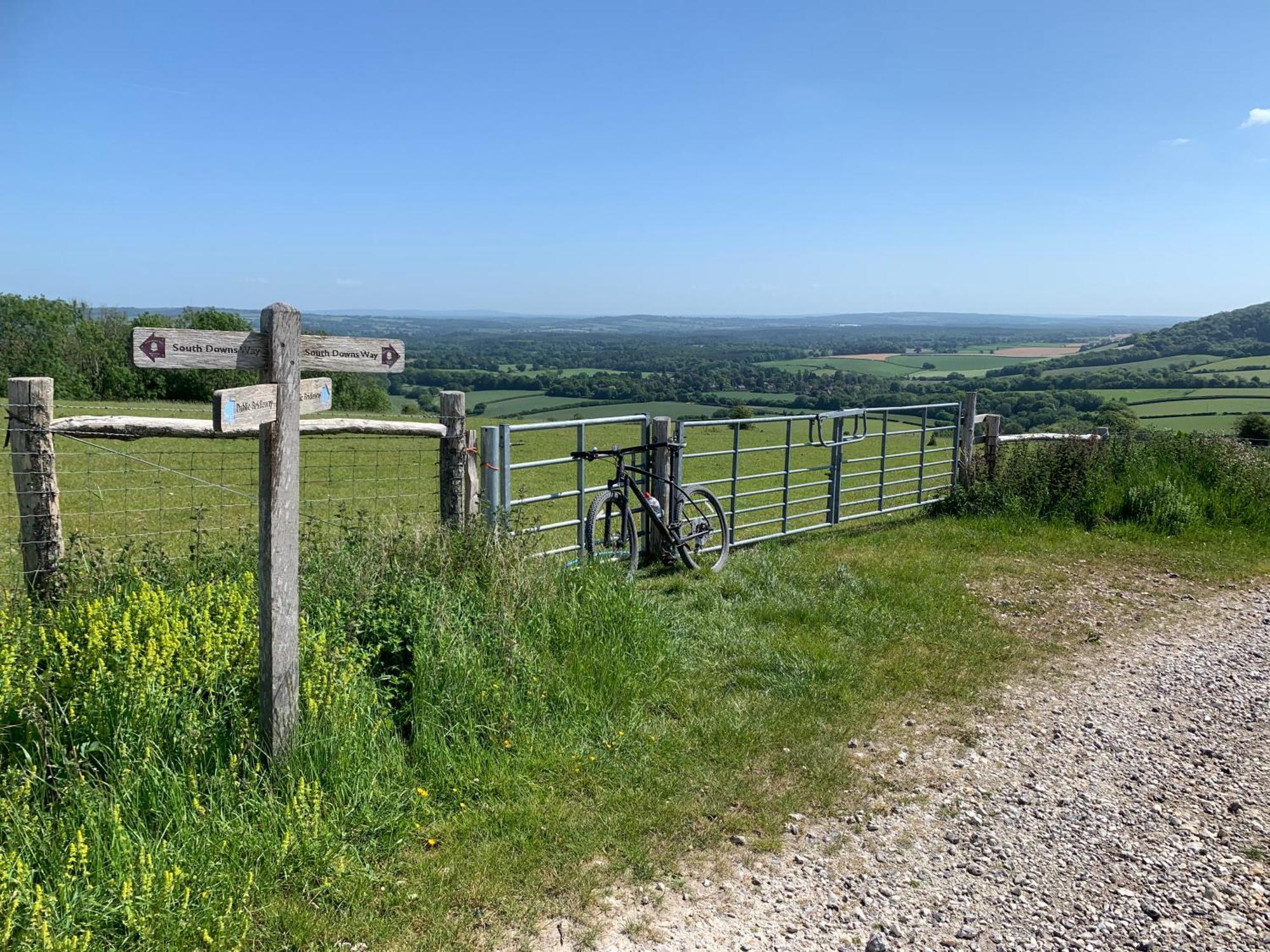 فيلا Luxury Barn With Tennis Court In South Downs National Park شيشستر المظهر الخارجي الصورة